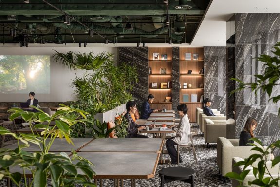 森トラストオフィスロビー